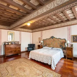 Bed & Breakfast Ottocentesca Immersa Nel, Montecavolo